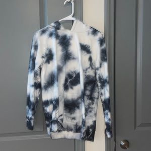 Marbled hoodie!!! Tye dye effect. Super cute